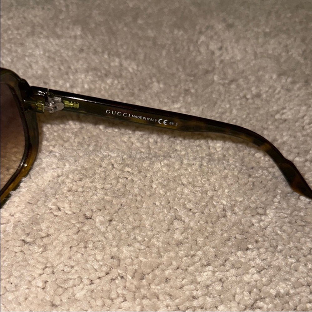 Gucci Sunglasses - Picture 4 of 7